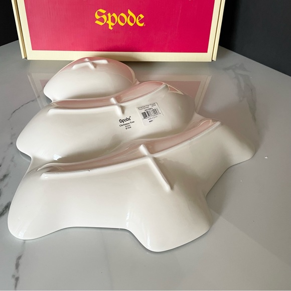 NEW! Christmas Tree Divided Serving Dish by Spode - Picture 3 of 6